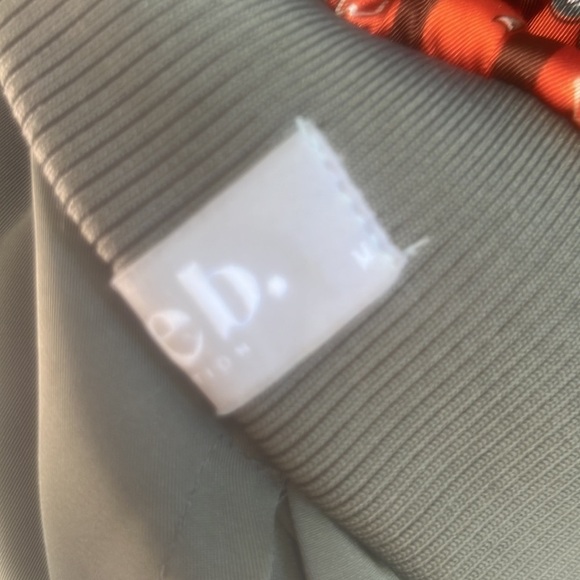 Blue b. Reversible Paisley Satin Bomber Jacket Women's Size M - Picture 9 of 12